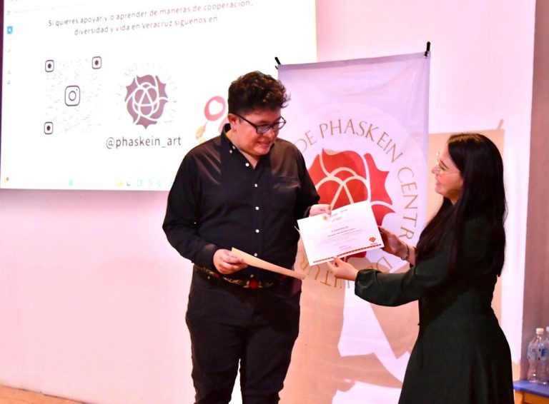 Charla Discriminación sexo genérica por centro de cultura Phaskein