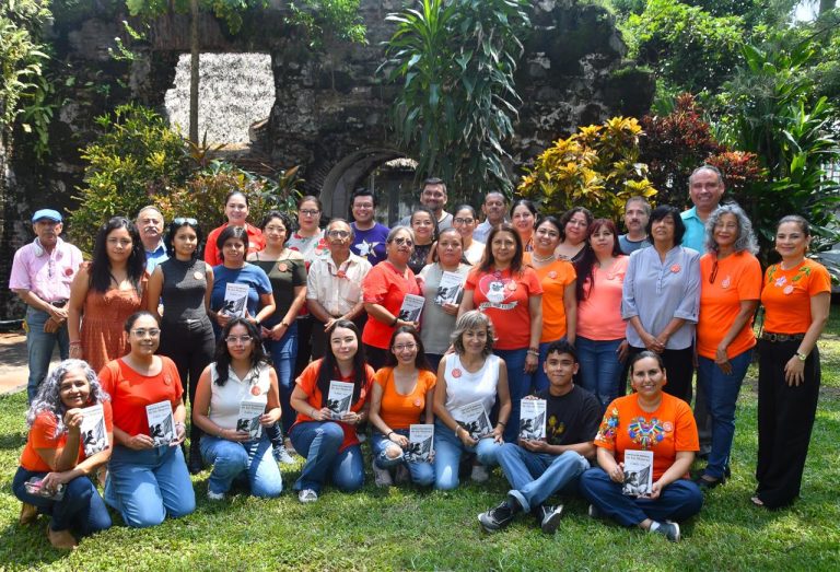 Día naranja septiembre acompañado de la cartilla de los derechos de la mujer