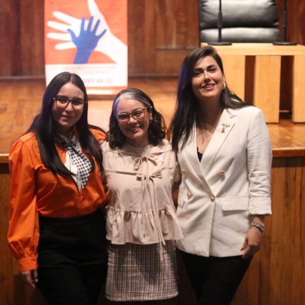 Abril capacitación personal de la secretaria e invitado especial personal del IVEA