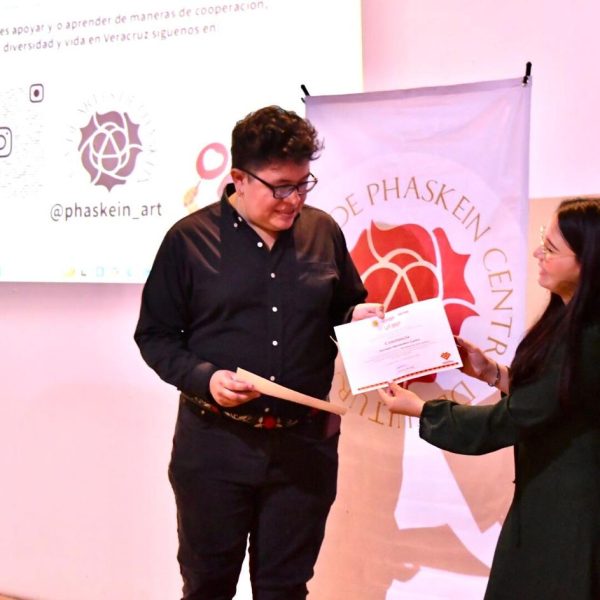 Charla Discriminación sexo genérica por centro de cultura Phaskein