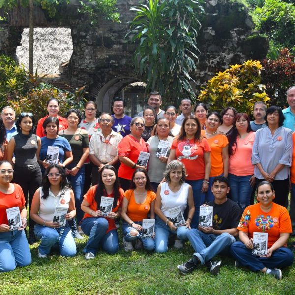 Día naranja septiembre acompañado de la cartilla de los derechos de la mujer